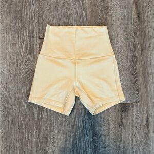 lululemon align short 4” butter cream